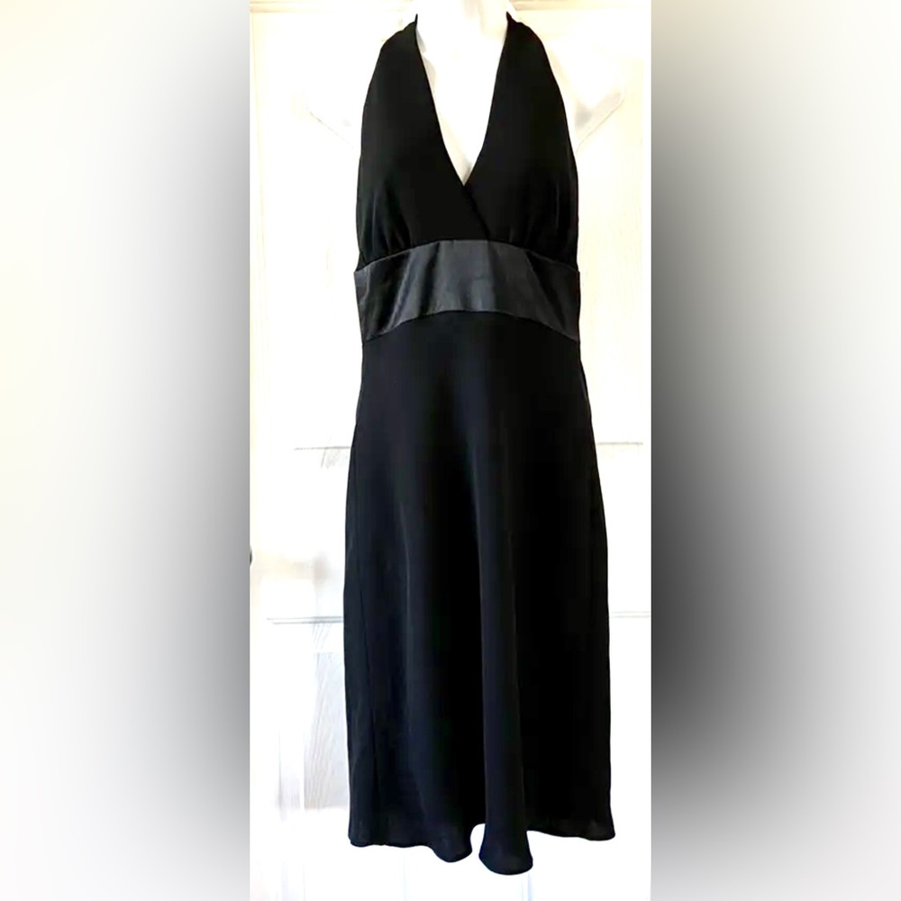 Jones Wear Black V-Neck Halter Cocktail Dress - size 10